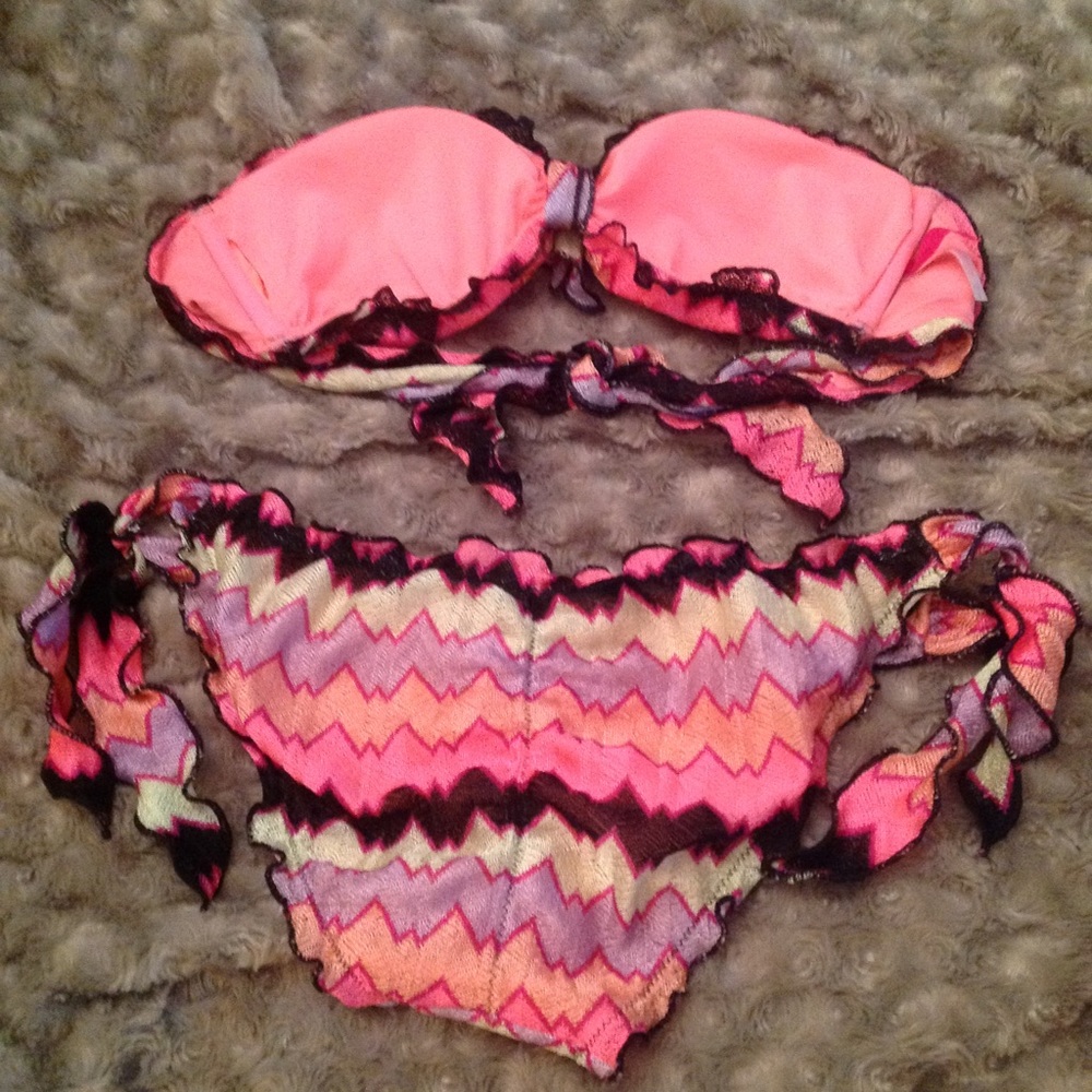 Victoria Secrets Aztec Pattern Bikini . - image 3